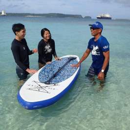 Paddle board and insructor